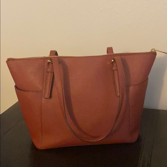 Michael Kors Jet Set Large Crossgrain Leather Tote - Picture 3 of 5